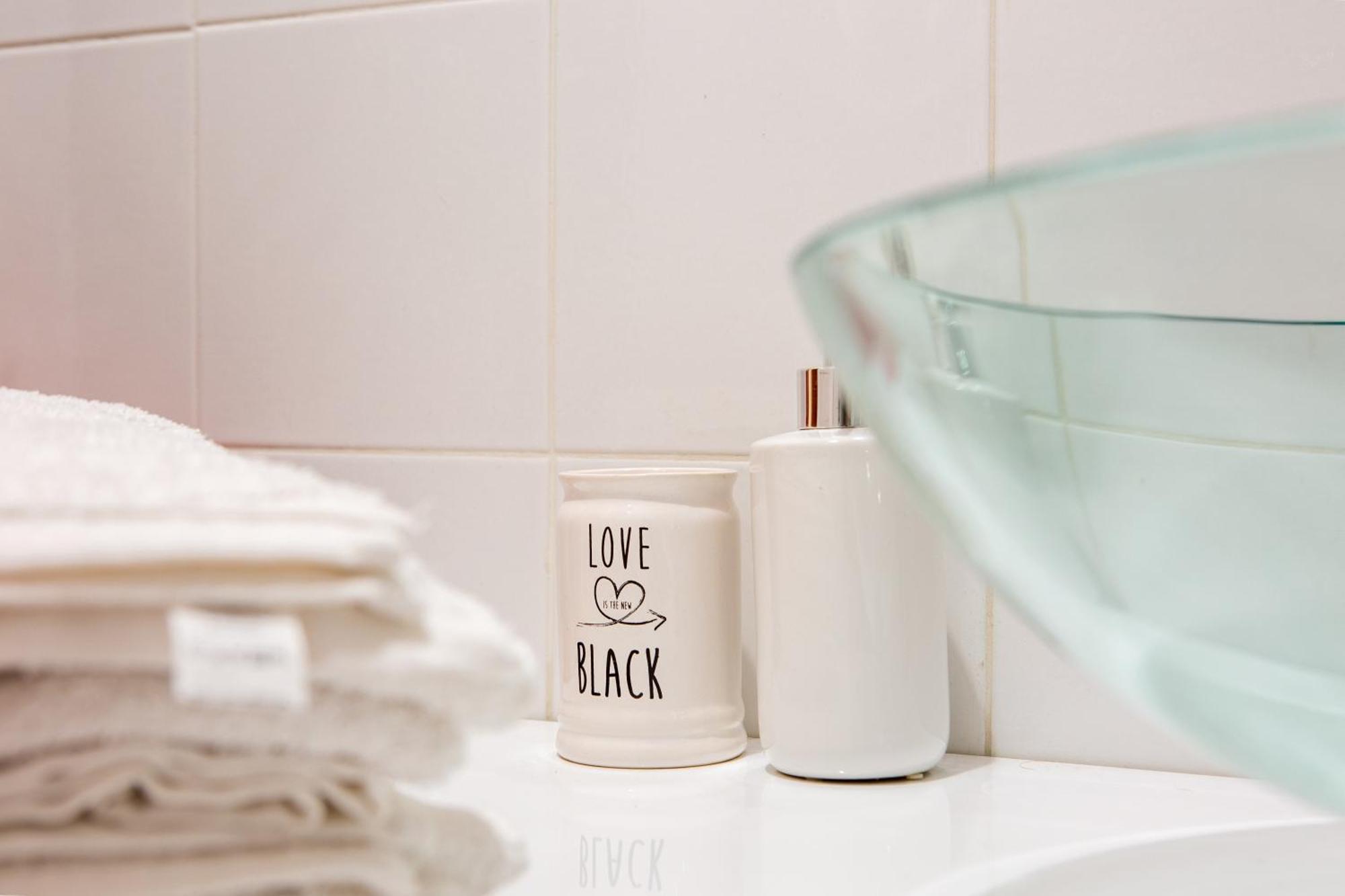 Stanza Comoda E Silenziosa Con Bagno Privato E Area Lavoro E Relax โรม ภายนอก รูปภาพ
