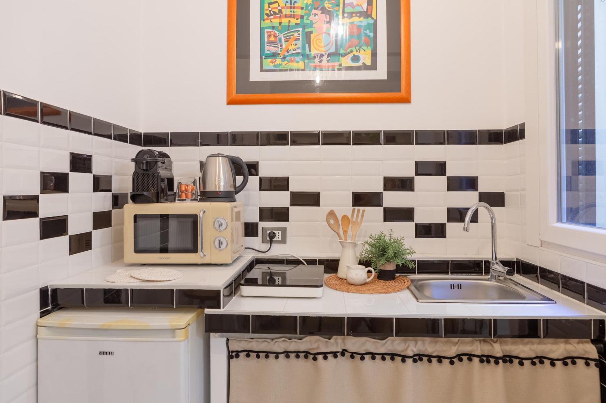 Stanza Comoda E Silenziosa Con Bagno Privato E Area Lavoro E Relax โรม ภายนอก รูปภาพ