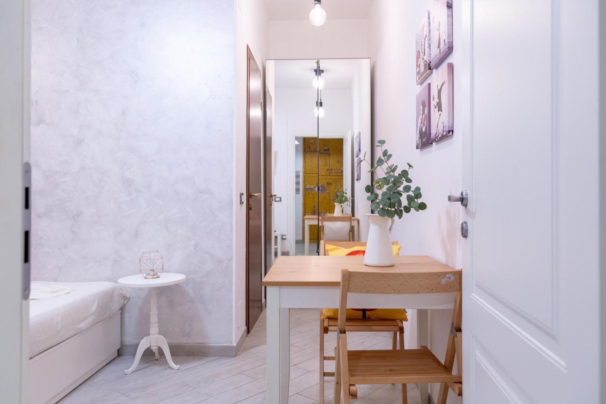 Stanza Comoda E Silenziosa Con Bagno Privato E Area Lavoro E Relax โรม ภายนอก รูปภาพ